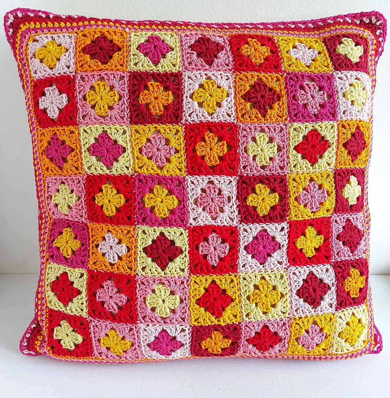 Tiny Colorful Mini Square Pattern